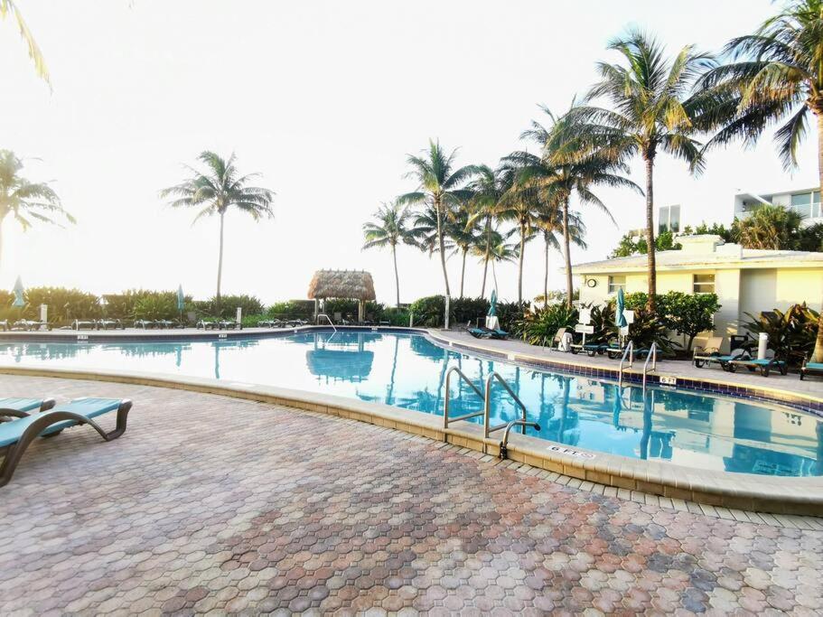 Luxury Stylish Oceanfront 2 Bedroom 2 Bathroom In Hollywood Fl エクステリア 写真