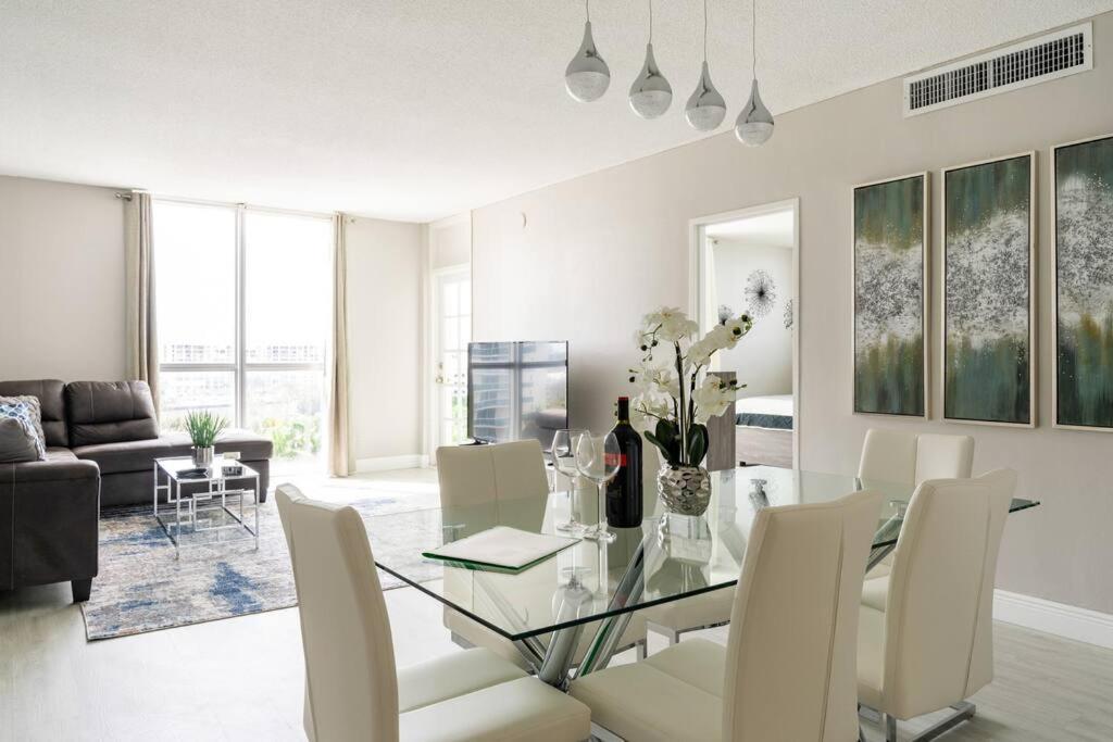 Luxury Stylish Oceanfront 2 Bedroom 2 Bathroom In Hollywood Fl エクステリア 写真