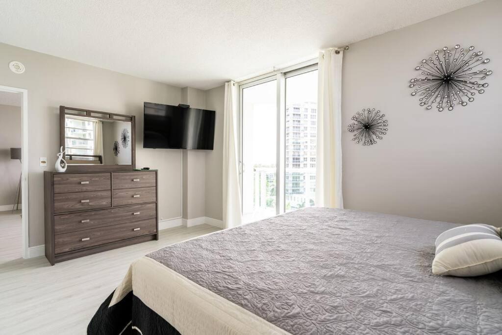 Luxury Stylish Oceanfront 2 Bedroom 2 Bathroom In Hollywood Fl エクステリア 写真